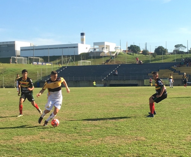 Tigre vence o Brusque no Sub-15 e empata no Sub-17