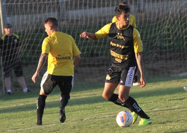 Trabalho forte em dois períodos