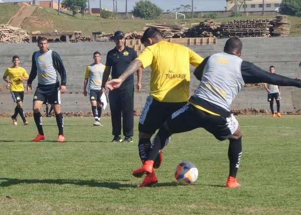 Trabalho intenso no CT