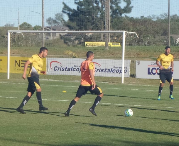 Treinamentos em dois períodos no CT
