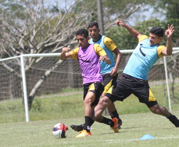 Treino intenso e dinâmico no CT