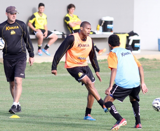 Treino técnico e de finalização no Tigre