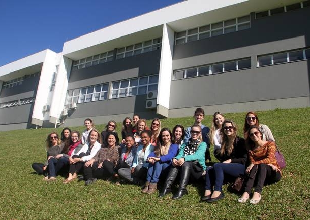 Turma de Psicologia da Unesc visita o CT