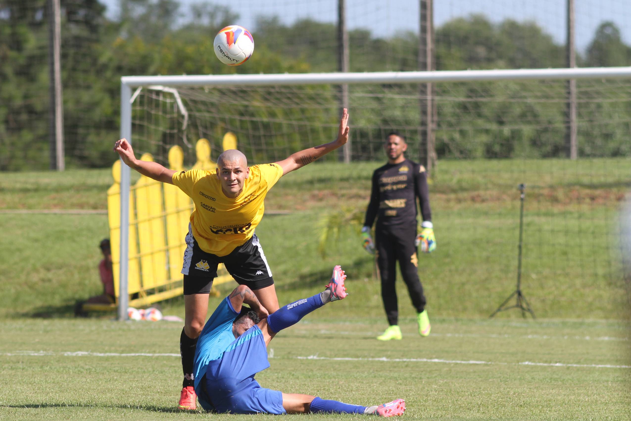 Criciúma empata jogo treino