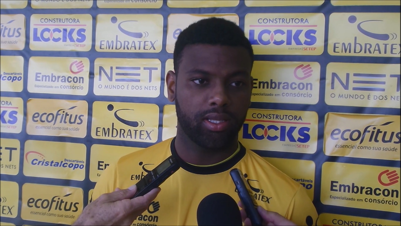 Entrevistas coletivas do volante Ruan e do zagueiro Nathan 17/10