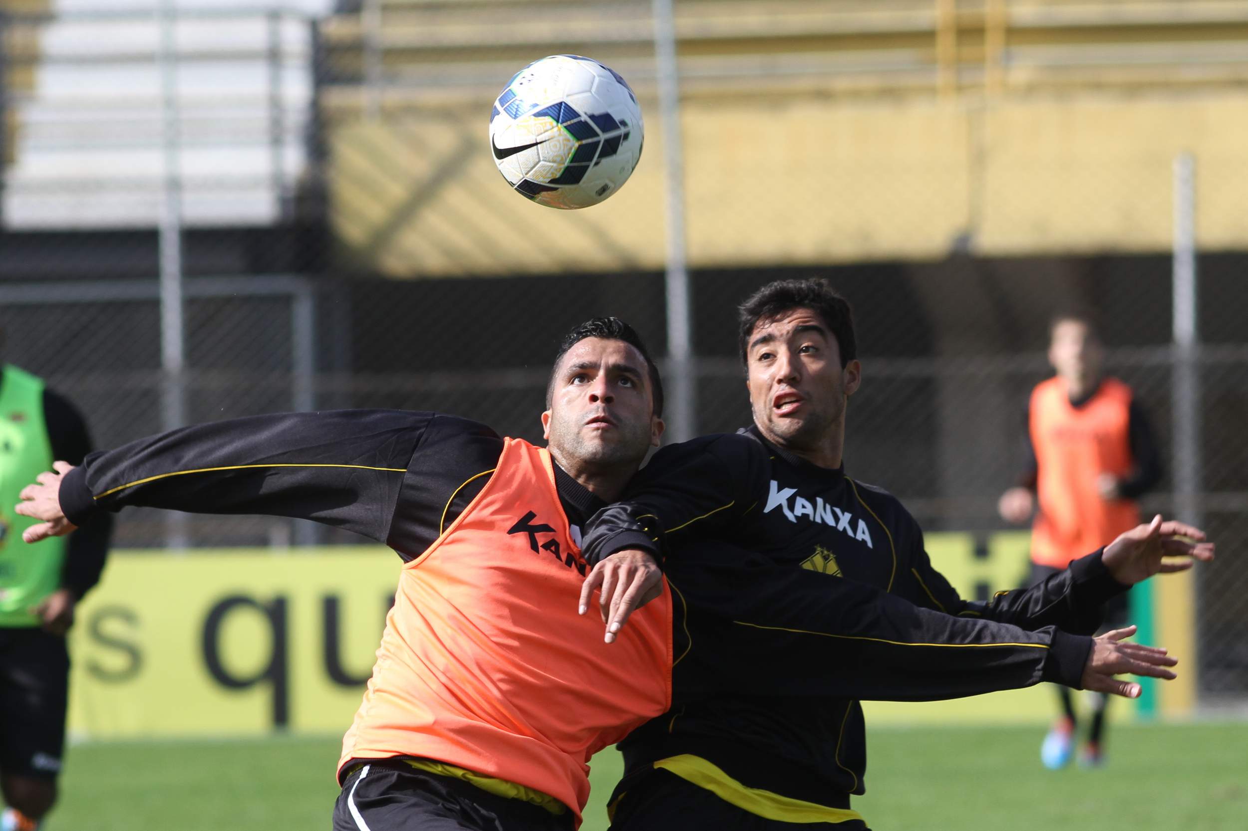 Tigre treina no estádio de confronto