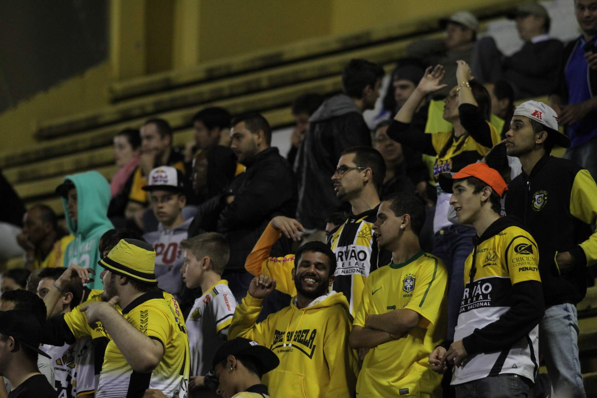 Apoio da torcida carvoeira