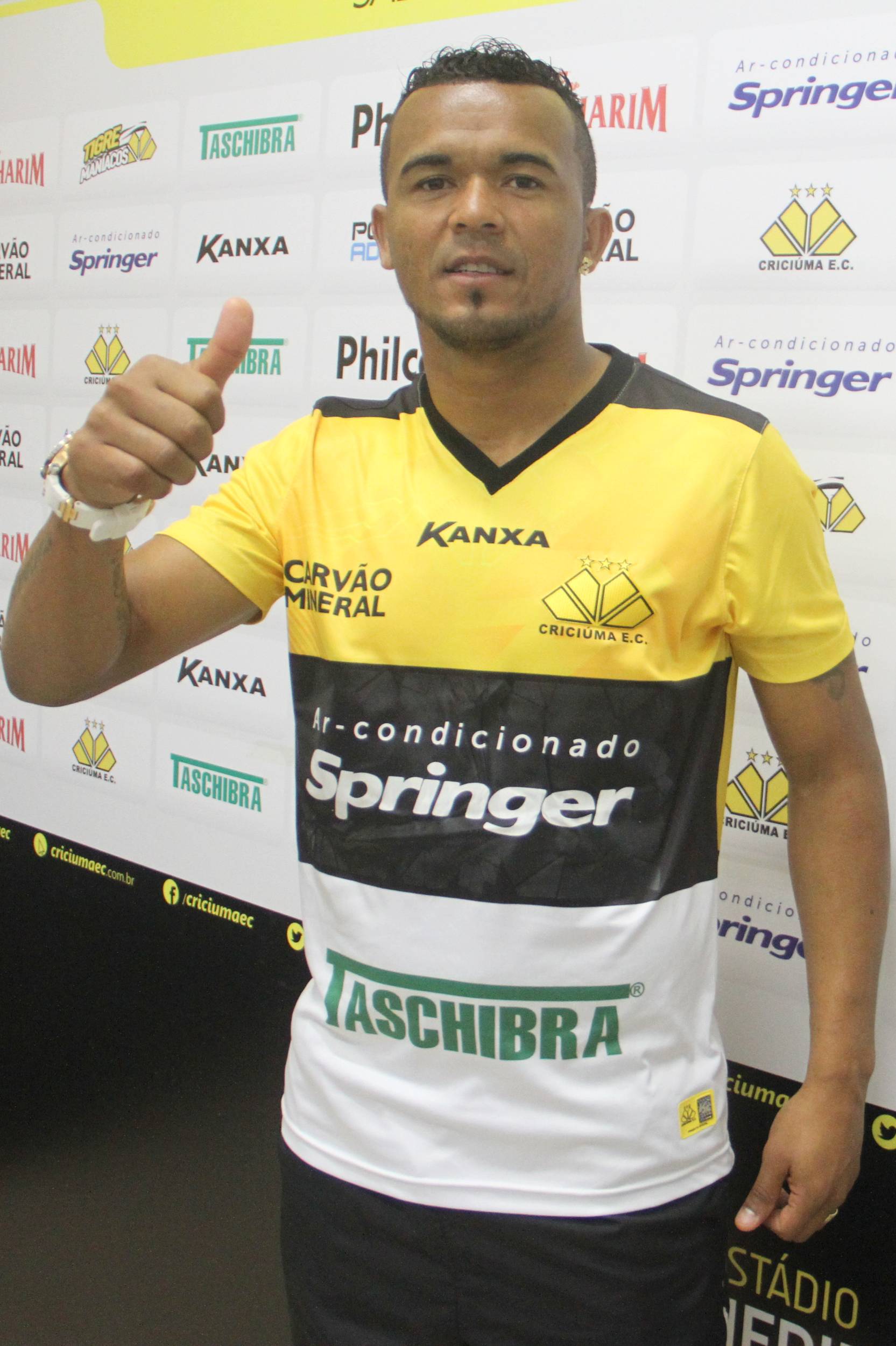 Zé Carlos pronto para jogar pelo Tigre