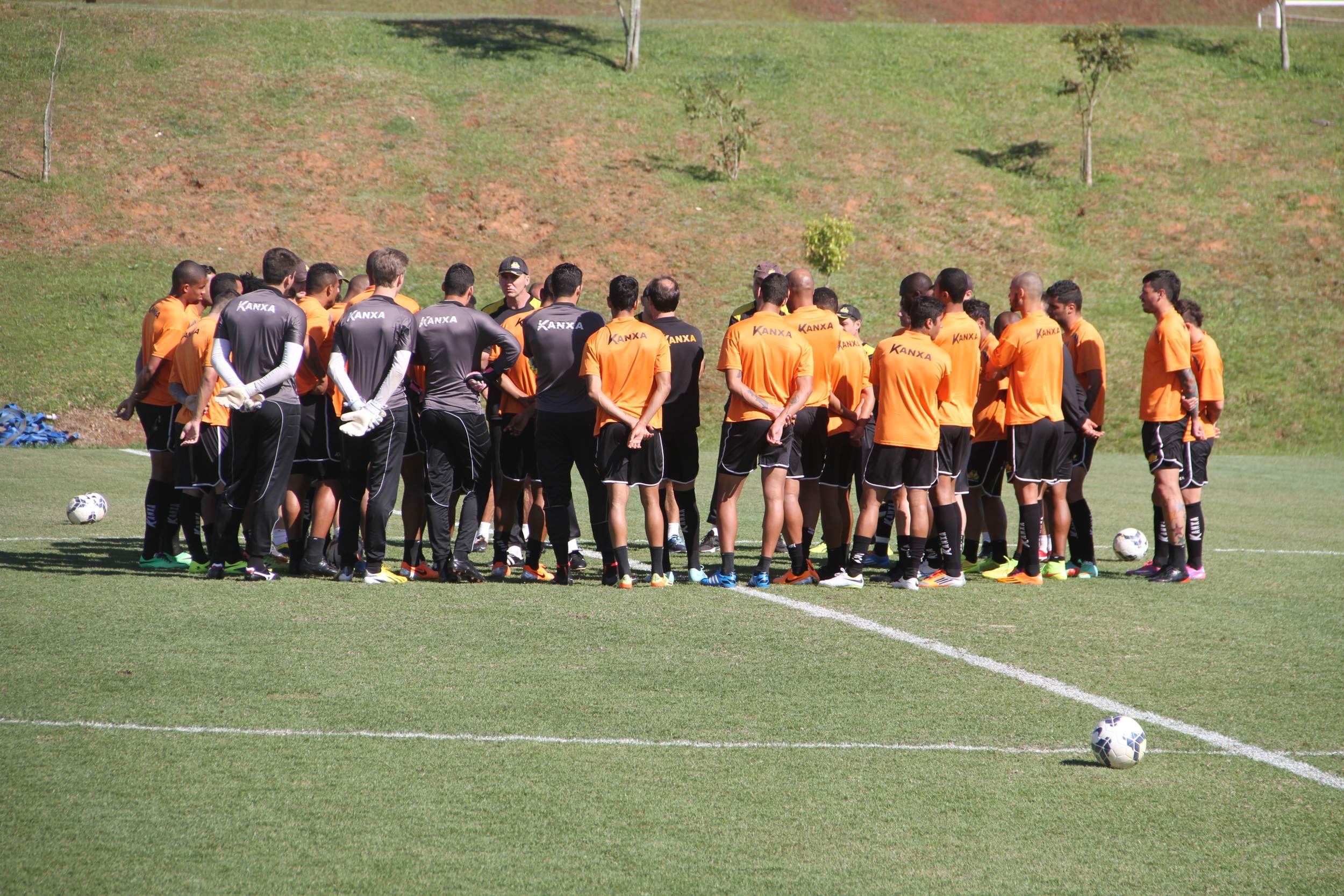 Criciúma encara o Palmeiras