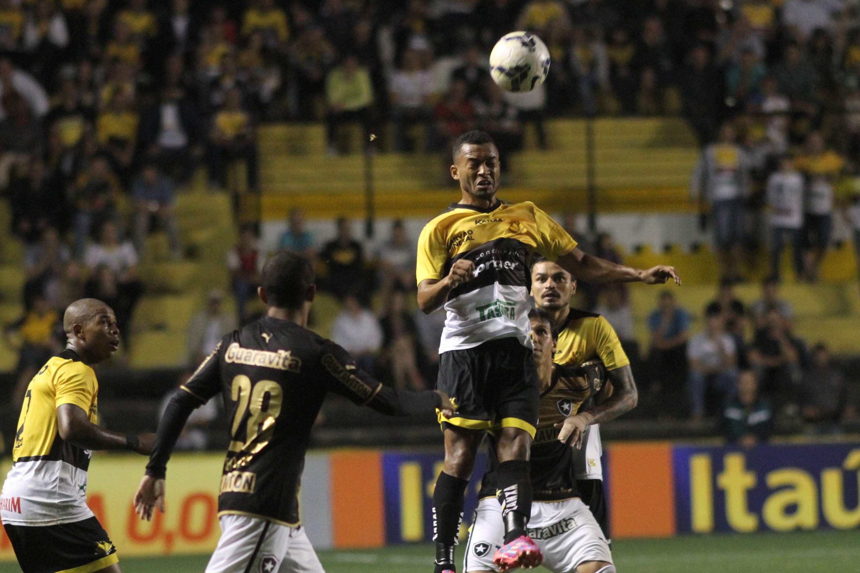 Criciúma empata com o Botafogo