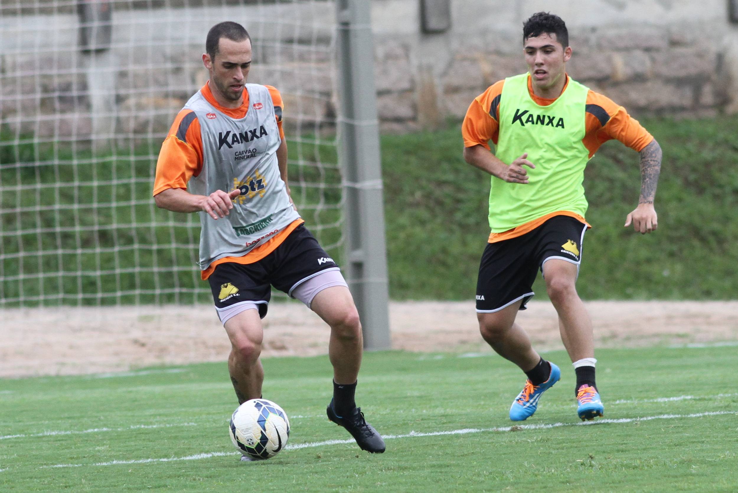 Criciúma faz forte treino técnico