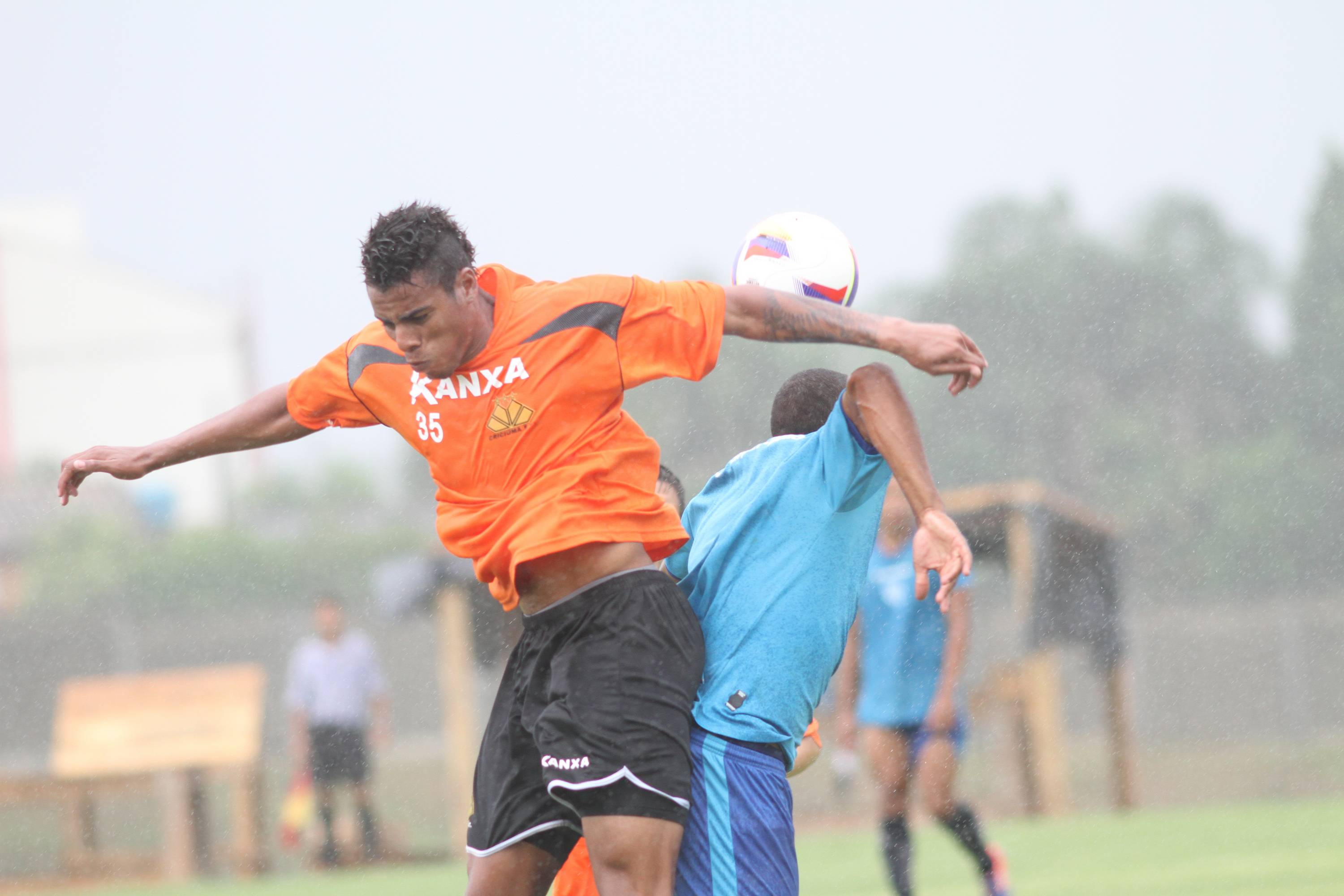 Tigre empata jogo treino no CT