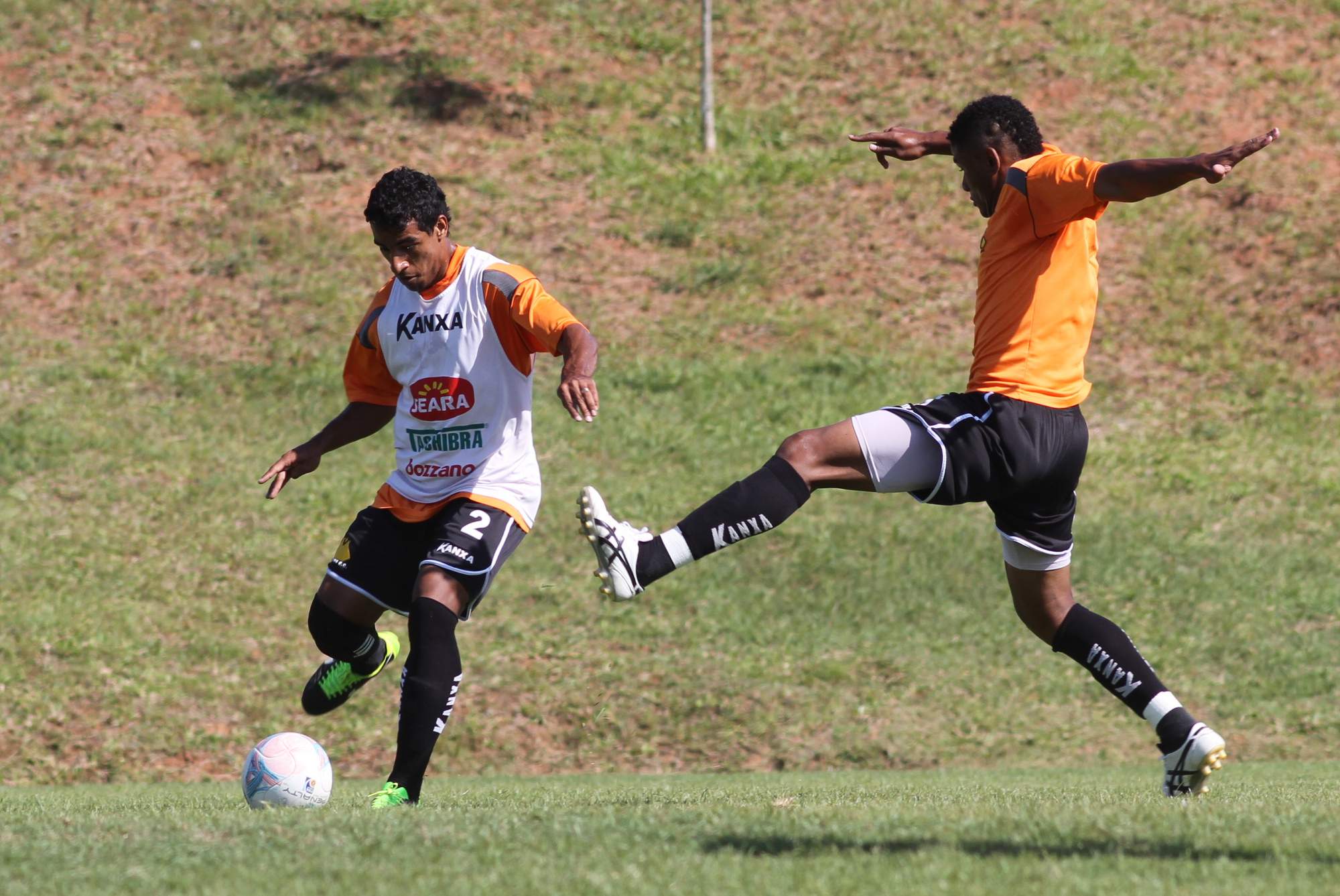 Tigre encara o Avaí na capital