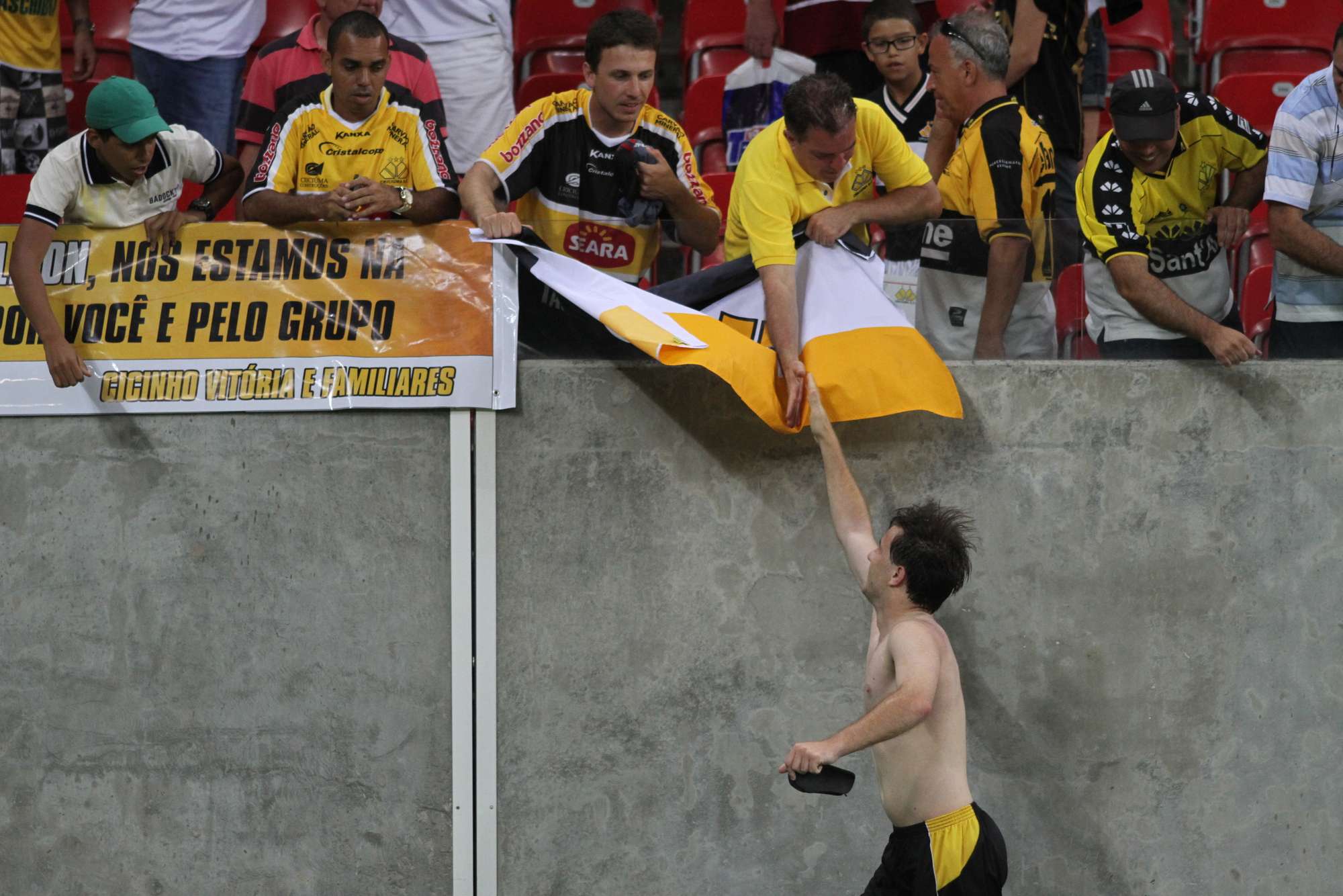 Torcida empurra para nova vitória