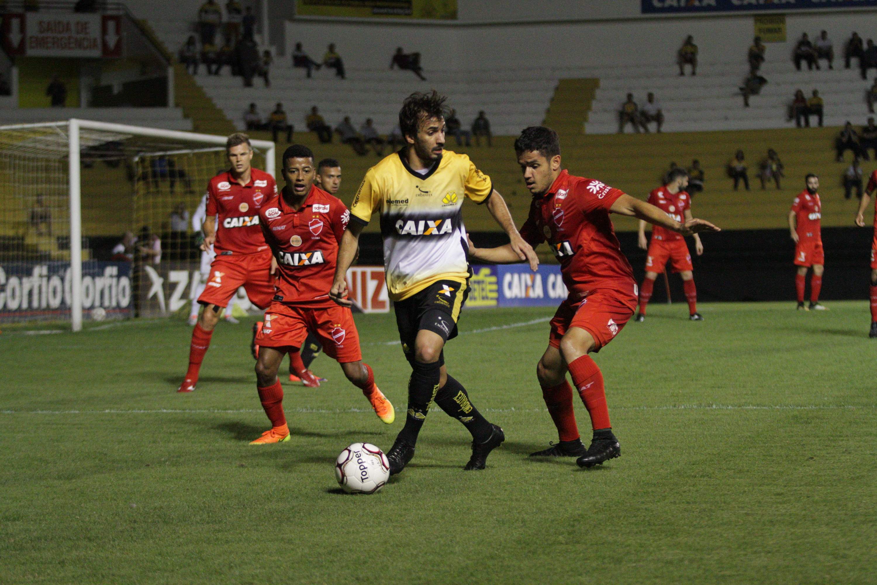 Fotos: Criciúma x Vila Nova (GO)