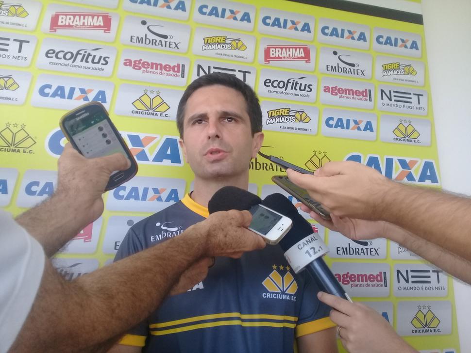 Entrevista coletiva preparador físico Felipe Celia - 28/12