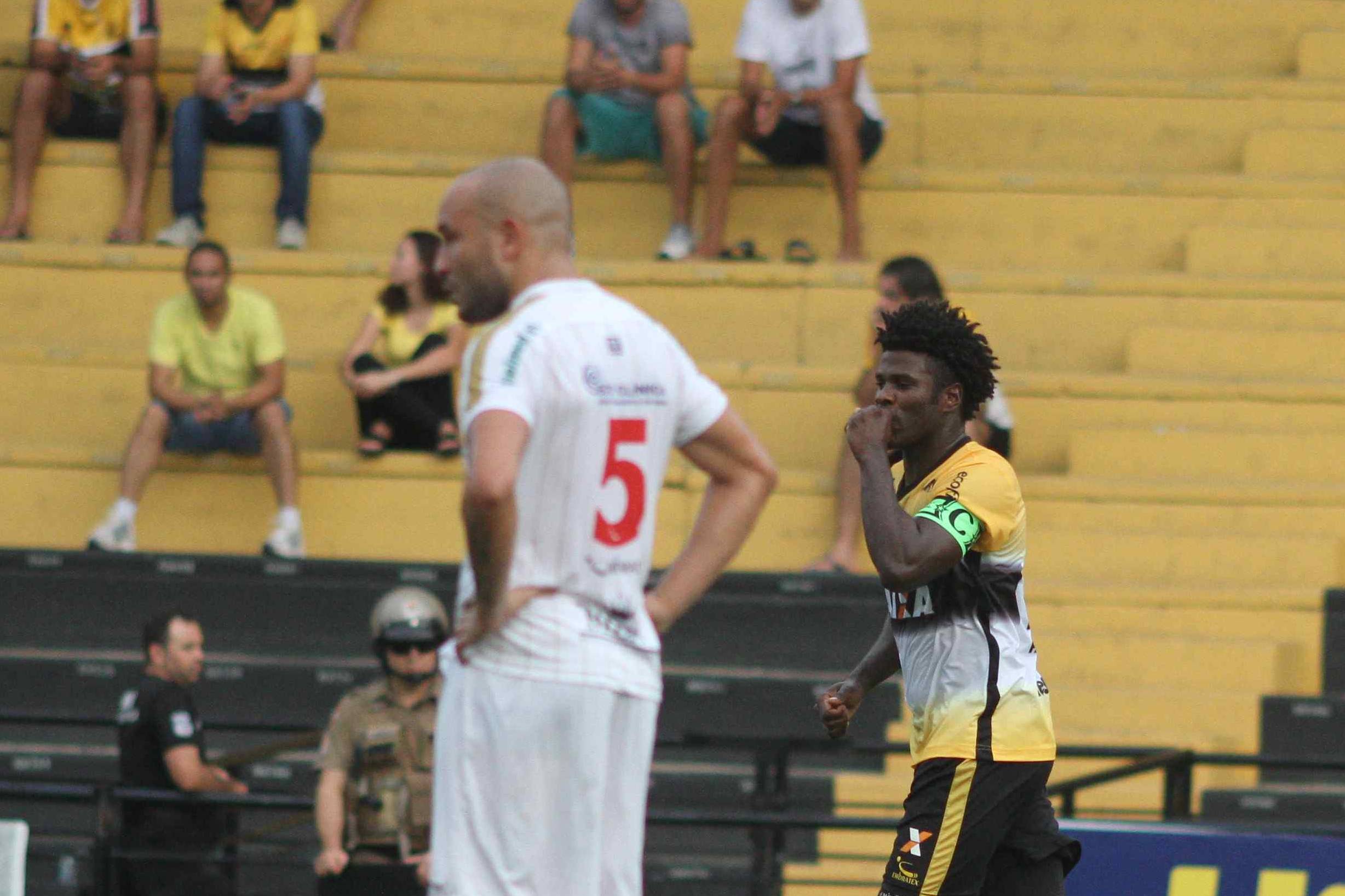 Fotos: Criciúma x Hercílio Luz - 01/04
