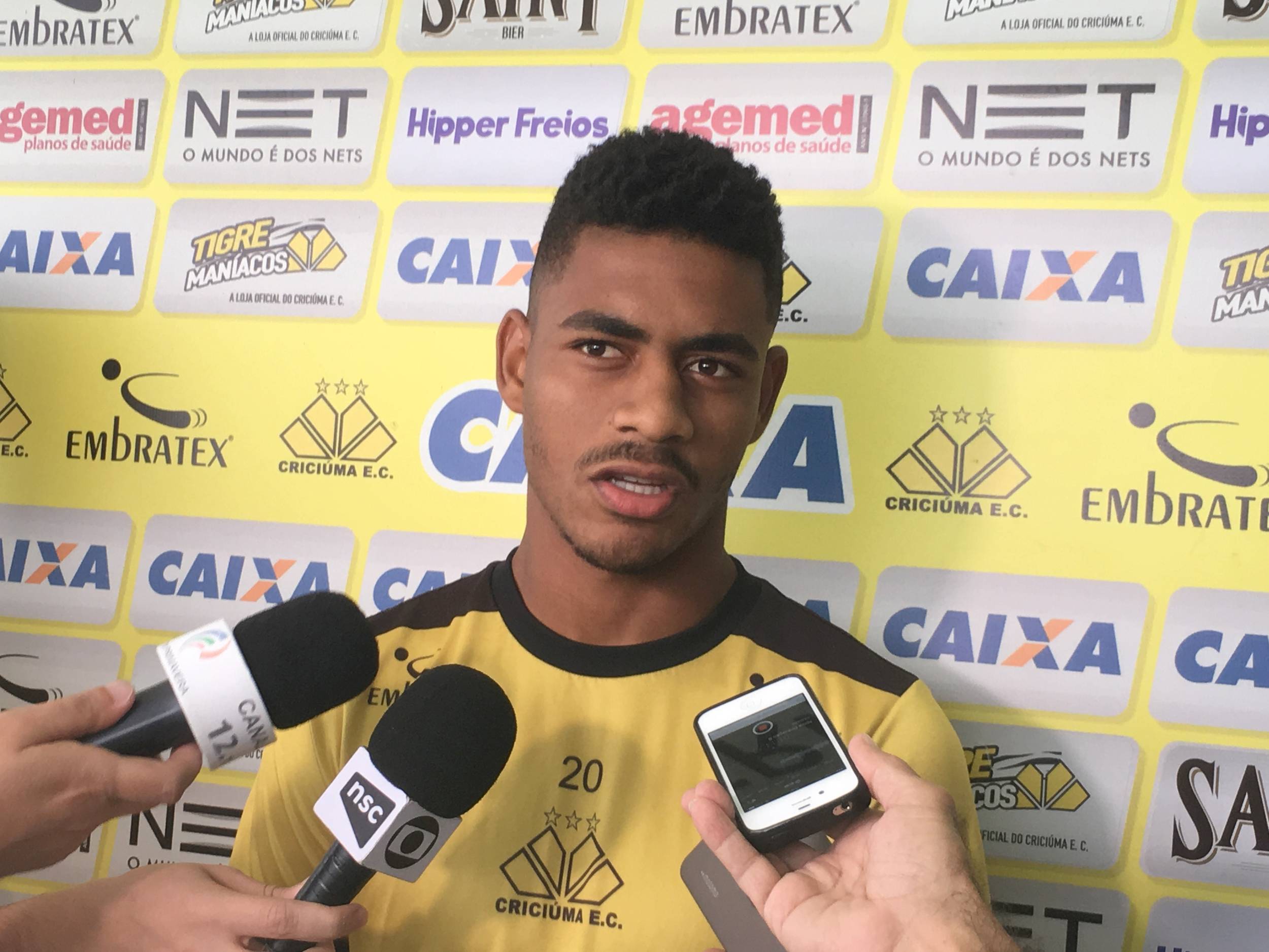 Entrevista coletiva Jean Mangabeira - 04/04