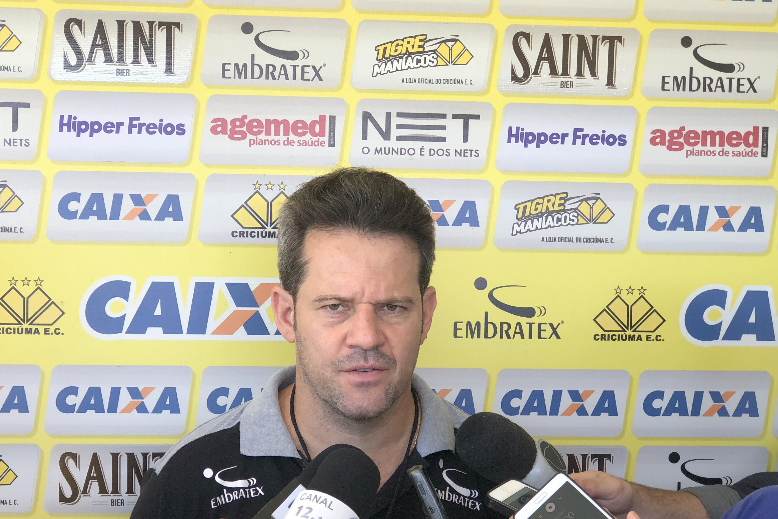 Entrevista coletiva Argel - 12/04