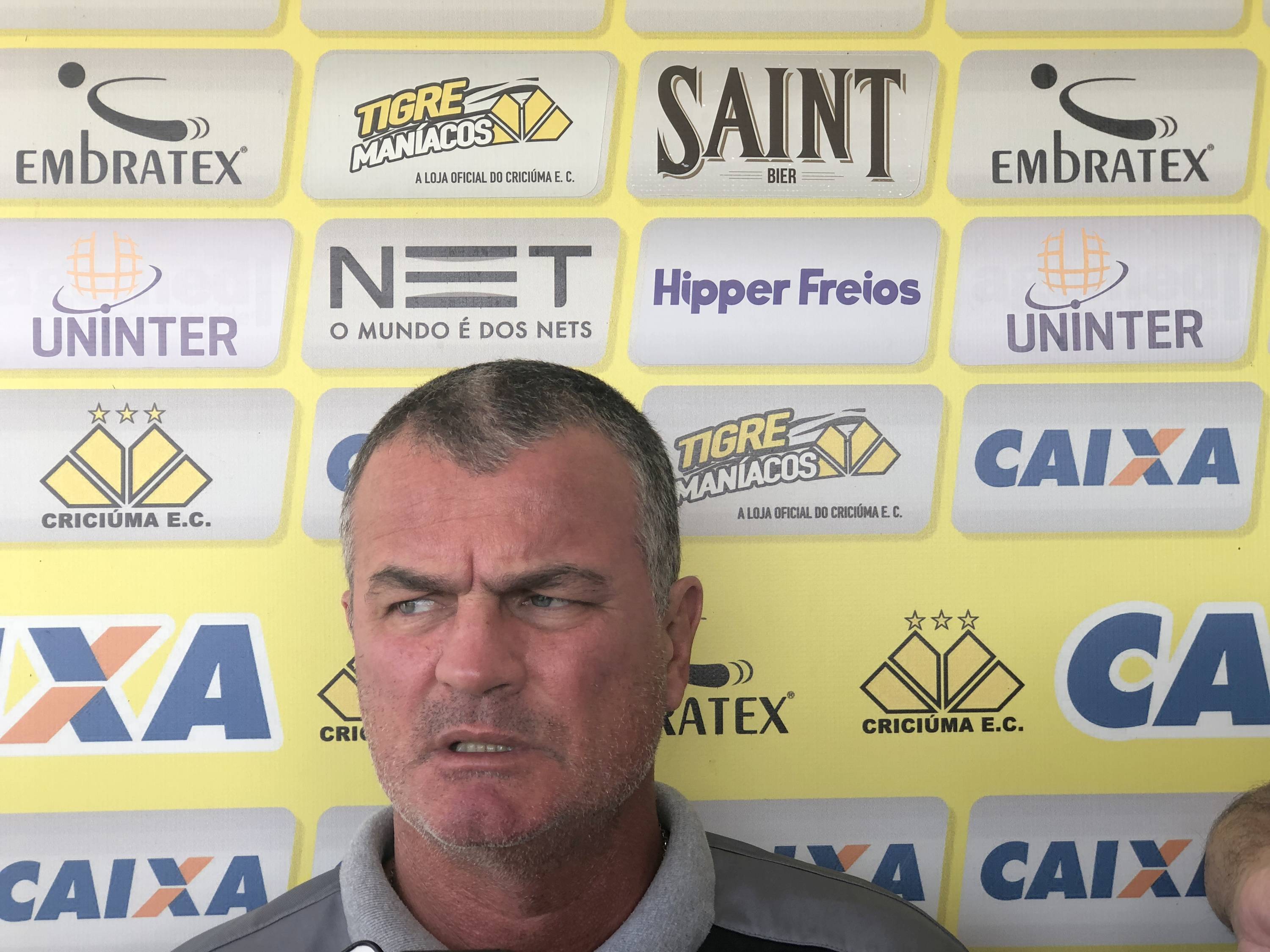 Entrevista coletiva Mazola Júnior - 31/05