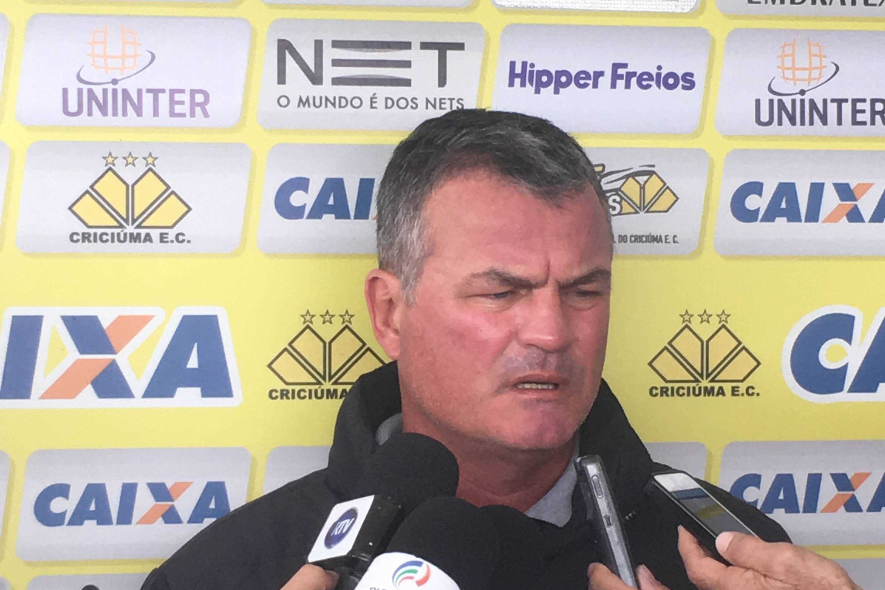 Entrevista coletiva Mazola Júnior - 13/08