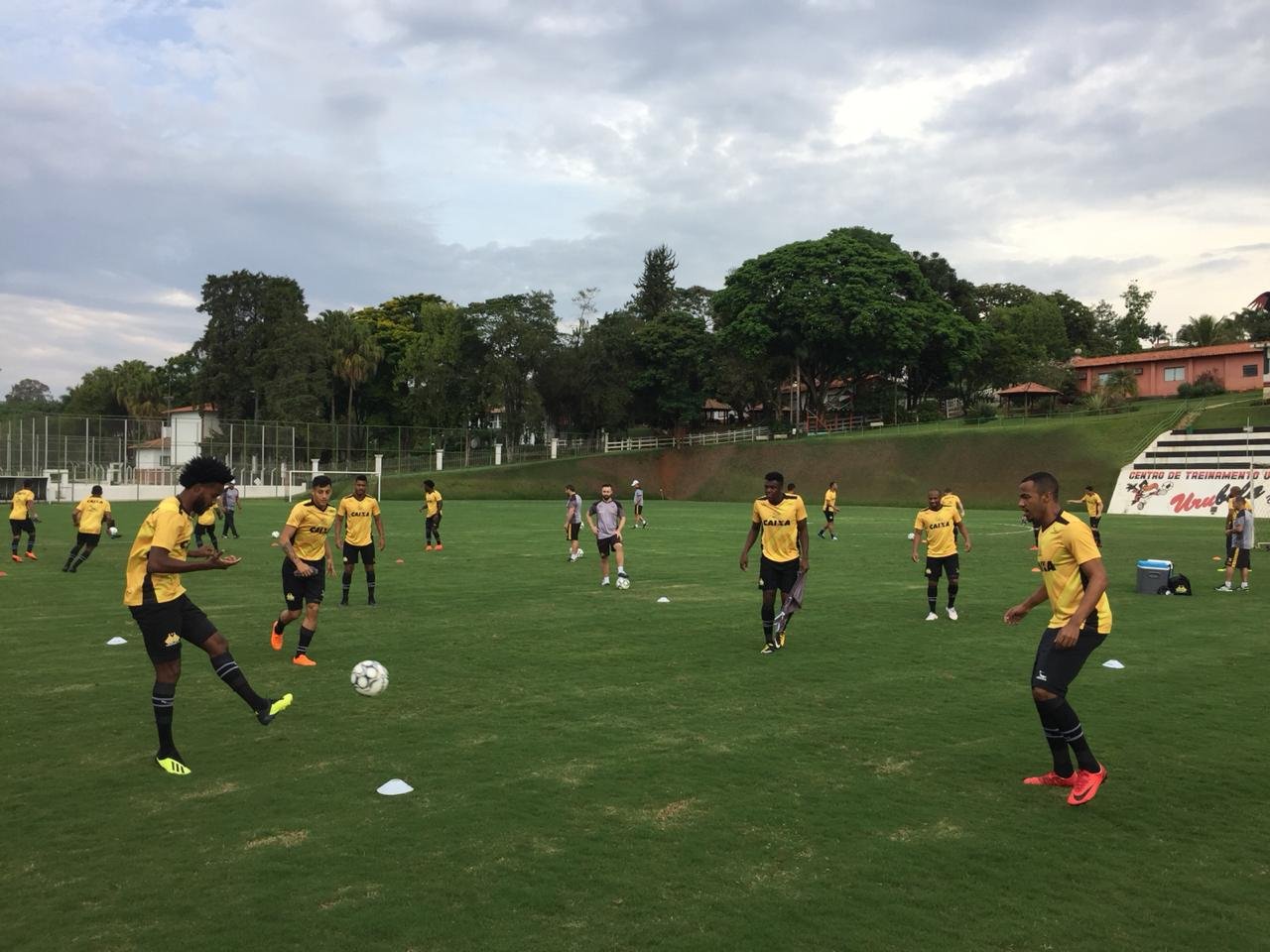 Treino do Criciúma no CT Urubola, em Elói Mendes (MG) - 28/09