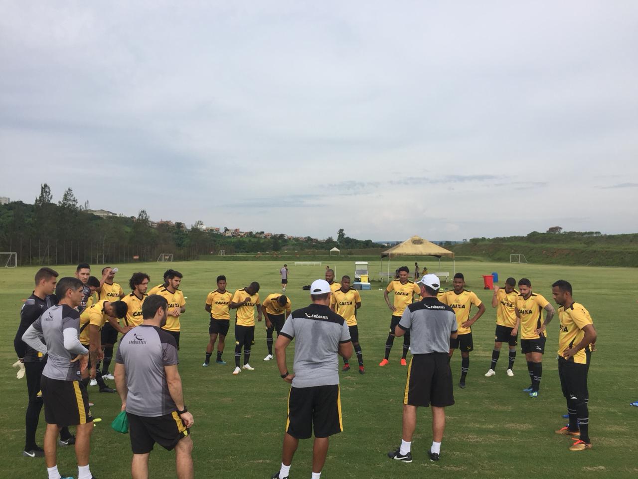 Treino do Criciúma em Sorocaba (SP) - 18/10