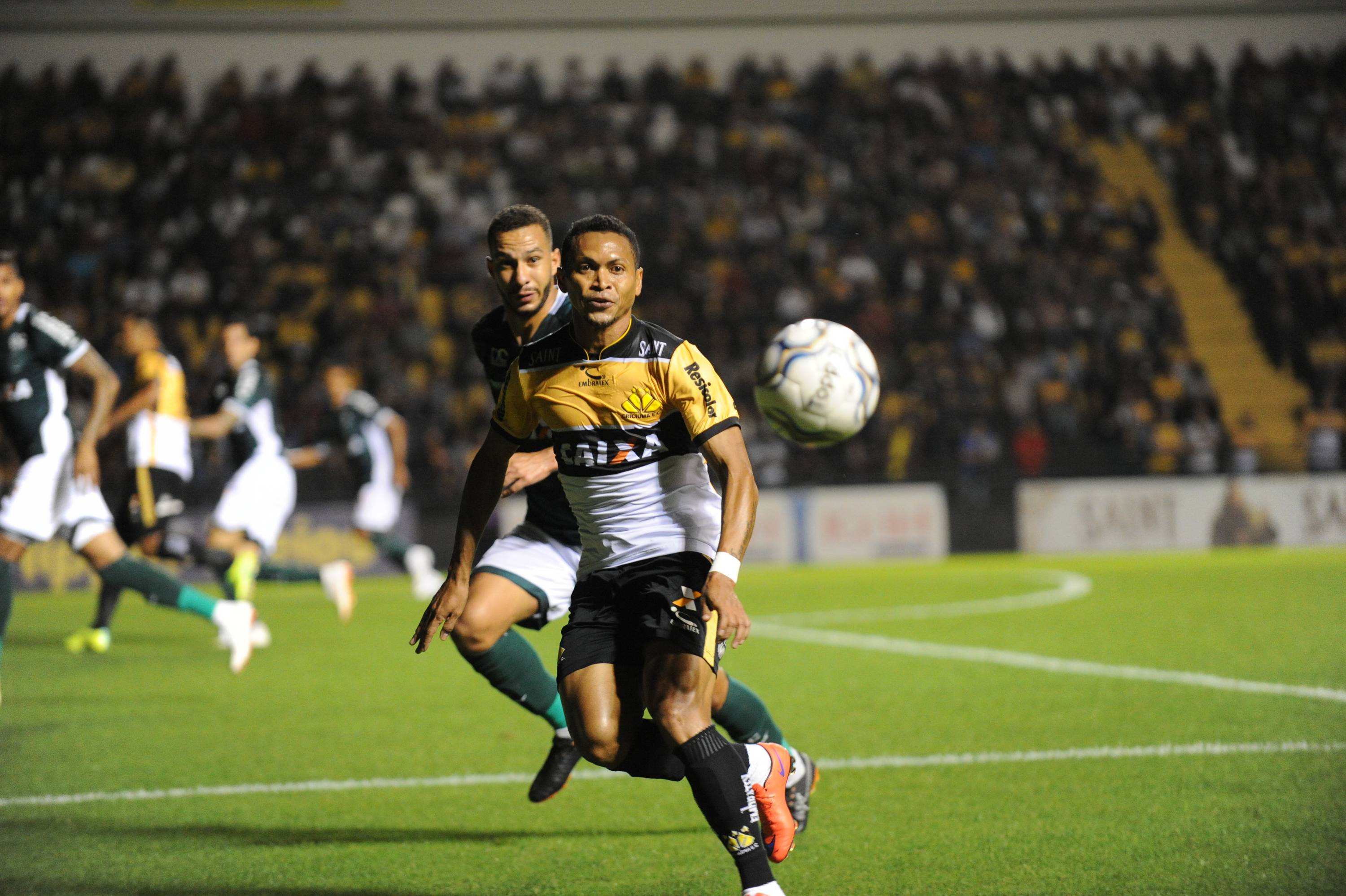 Fotos: Criciúma x Goiás - 01/11