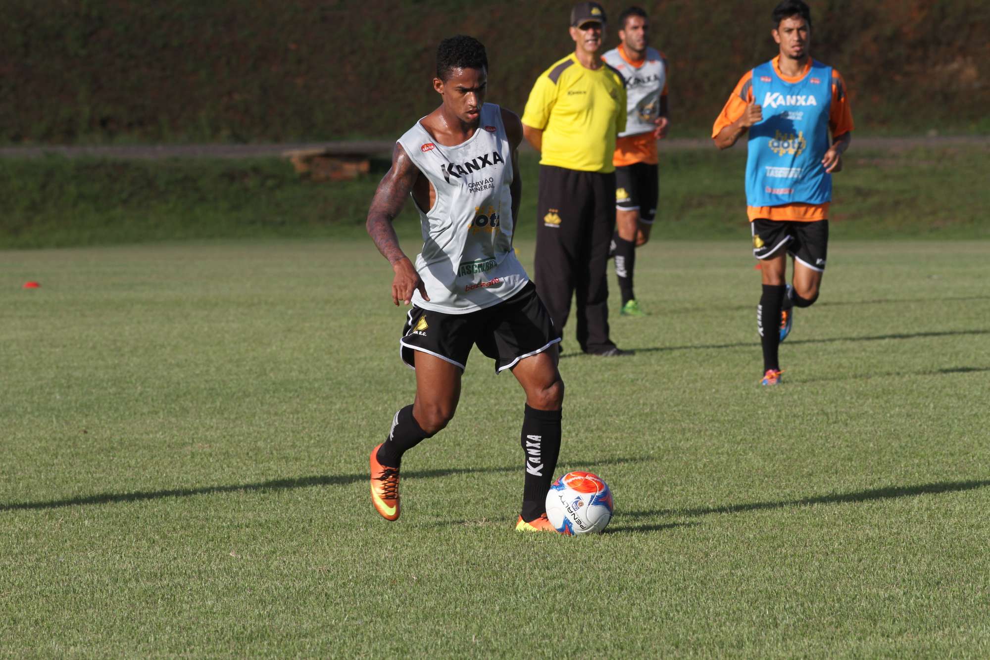 Criciúma encara o Marcílio Dias